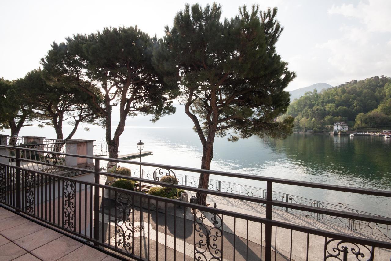 Il Golfo Apartment Лено Екстериор снимка